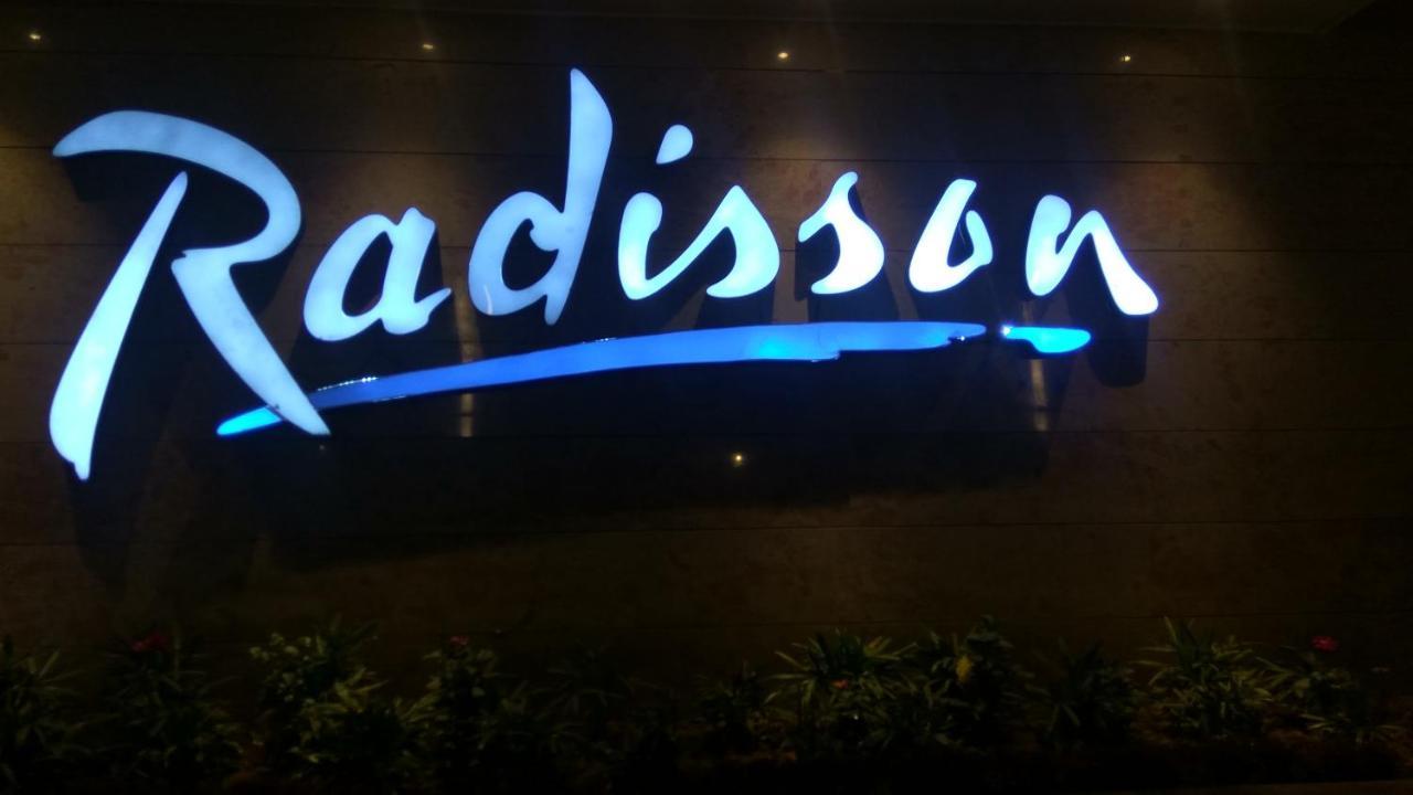 ホテル Radisson グワーリヤル エクステリア 写真